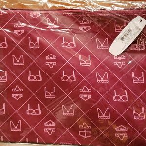 Adore Me Clutch Zipper Bag